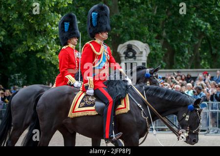 Sua altezza reale il Duca di Cambridge a Trooping the Color, Colonel’s Review in the Mall, Londra, Inghilterra, Regno Unito Foto Stock