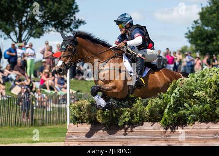 Aquisgrana, Germania. 02nd luglio 2022. BRUCE O. DAVIDSON JR. (USA) su Carlevo, saltando, in acqua, azione, 27th luogo che si eventa, Cross-Country C1C: SAP-Cup, il 2nd luglio 2022, World Equestrian Festival, CHIO Aachen 2022 dal 24th giugno. - 03.07.2022 in Aachen/Germania; Â Credit: dpa/Alamy Live News Foto Stock