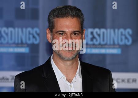 Rick KAVANIAN (attore), immagine singola, singolo motivo ritagliato, ritratto, ritratto, verticale. Film premiere LIEBESDININGS il 4th luglio 2022 nel cinema Mathaeser di Monaco. Foto Stock