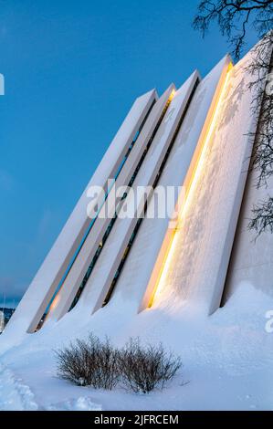 Cattedrale Artica a Tromso, Polar Norvegia in una serata invernale Foto Stock