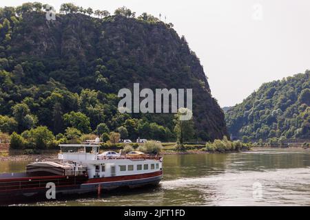 La roccia di Loreley, un affioramento roccioso da favole e miti della bella Lorelei, una fanciulla heartbroken. Reno, Germania. Foto Stock