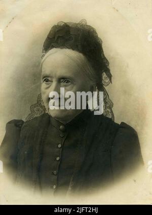 Ritratto di Wina Brouwers (28/03/1816 - 17/08/1914), moglie del pastore Johannes Leonardus Jacobus Hello (17/12/1815 - 11/04/1891) Foto Stock