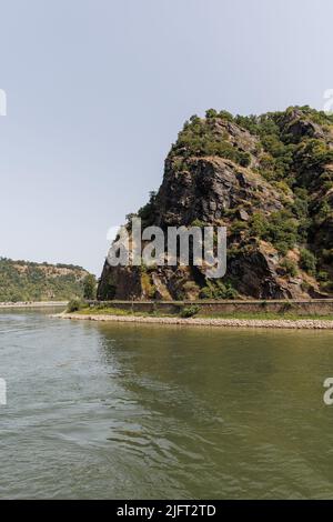 La roccia di Loreley, un affioramento roccioso da favole e miti della bella Lorelei, una fanciulla heartbroken. Reno, Germania. Foto Stock