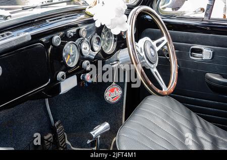 Interni di un'auto classica 19c6 VW Beetle che è stato restaurato ad una condizione immacolata al Berkshire Motor Show di Reading, Regno Unito Foto Stock