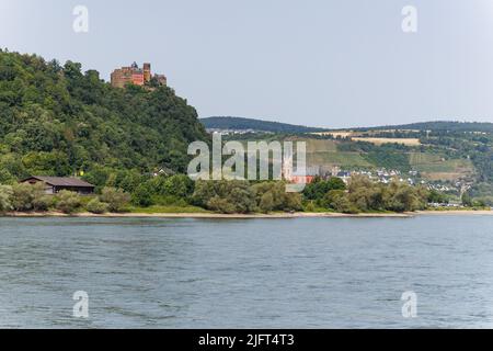 Oberwesel è una città situata sulle rive del Medio Reno nel distretto di Rhein-Hunsrück-Kreis, in Germania. Foto Stock