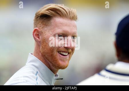 Il capitano inglese ben Stokes il quinto giorno della quinta partita LV= Insurance Test Series all'Edgbaston Stadium di Birmingham. Data foto: Martedì 5 luglio 2022. Foto Stock