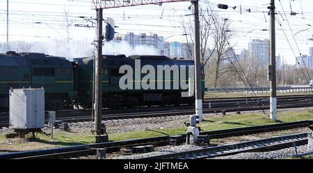 Kiev, Ucraina 18 marzo 2020: Treno in movimento Foto Stock