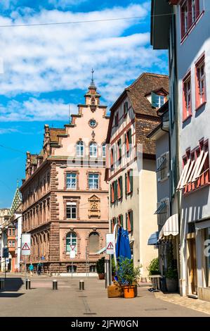 Architettura tradizionale della città vecchia di Basilea in Svizzera Foto Stock