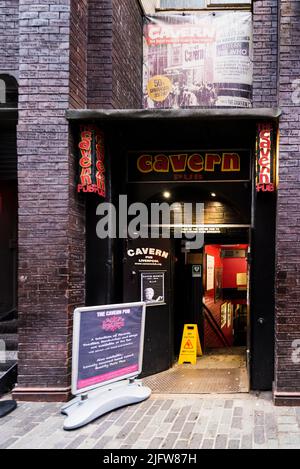 Cavern Pub a Mathew St. Liverpool, Merseyside, Inghilterra, Regno Unito Foto Stock