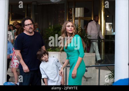 JON FAVREAU, EMJAY ANTHONY, SOFÍA VERGARA, chef, 2014 Foto Stock