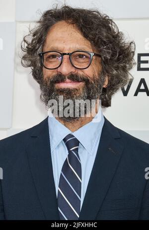 NEW YORK, NY, USA - 16 GIUGNO 2022: Wallace Wolodarsky partecipa al Tribeca Festival Premiere di 'The Good House' al BMCC Tribeca Performing Arts Center. Foto Stock