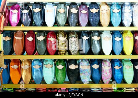 Marocco Marrakech. Pantofole marocchine tradizionali Foto Stock