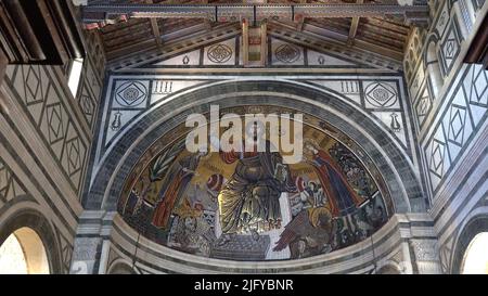 Dettaglio della storia del mosaico nel soffitto dell'Abbazia di San Miniato al Monte a Firenze,Toscana,Italia Foto Stock