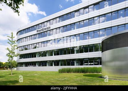 Colonia, Germania 05 luglio 2022: Edificio principale del fornitore di energia elettrica, gas, acqua e calore RheinEnergie a colonia Foto Stock