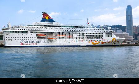 La nave da crociera Star Pesces (Star Crociere) - Genting Hong Kong - nel 2022, la nave è stata venduta per rottami ad Alang, India. Foto Stock