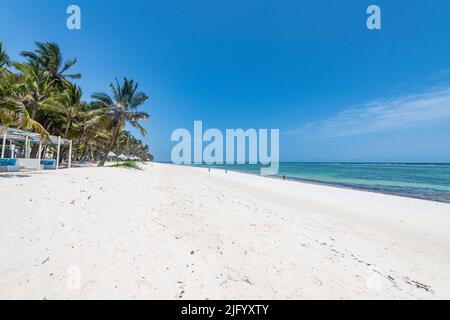 Sabbia bianca di Diani Beach, Kenya, Oceano Indiano, Africa orientale, Africa Foto Stock