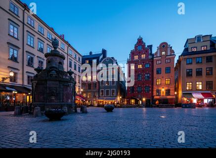 Storgsbrunnen, Gamla Stan, Stoccolma, Sodermanland e Uppland, Svezia, Scandinavia, Europa Foto Stock