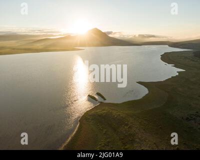 Veduta aerea della diga di Nqwweba all'alba, Graaff-Reinet, Capo Orientale, Sudafrica, Africa Foto Stock