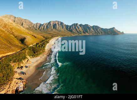 Veduta aerea di Kogel Bay, Capo Occidentale, Sudafrica, Africa Foto Stock