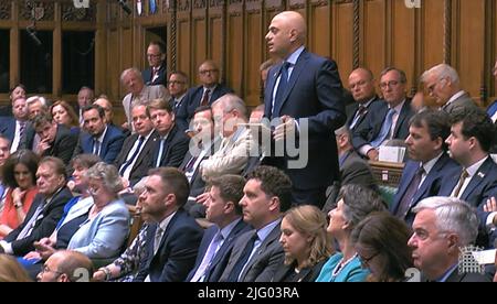 L'ex segretario alla salute Sajid Javid consegna un comunicato personale alla Camera dei Comuni di Westminster, in seguito alle sue dimissioni dal gabinetto martedì. Data foto: Mercoledì 6 luglio 2022. Foto Stock