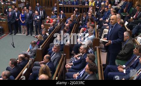 L'ex segretario alla salute Sajid Javid consegna un comunicato personale alla Camera dei Comuni di Westminster, in seguito alle sue dimissioni dal gabinetto martedì. Data foto: Mercoledì 6 luglio 2022. Foto Stock