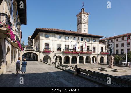 Città vecchia di Guernica. Guernica fu bombardata dalla Luftwaffe della Germania nazista. L'attacco ispirò la pittura Guernica di Pablo Picasso, raffigurando il suo oltraggio Foto Stock