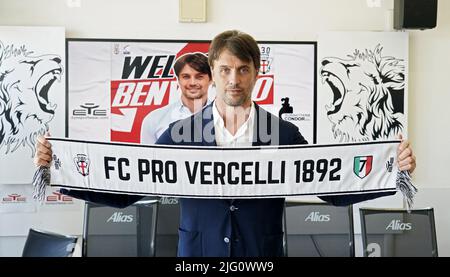 Vercelli, Italia. 6th luglio 2022. Presentazione di massimo Paci, nuovo allenatore di Pro Vercelli 2022/23. Credit: Giorgio Morera/Alamy Live News Foto Stock