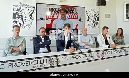 Vercelli, Italia. 6th luglio 2022. Presentazione di massimo Paci, nuovo allenatore di Pro Vercelli 2022/23. Credit: Giorgio Morera/Alamy Live News Foto Stock