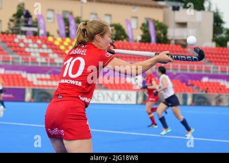 Louise Versavel in Belgio ha ritratto in azione durante una partita di hockey tra le Pantere rosse belghe e il Giappone, mercoledì 06 luglio 2022 a Terrassa, Spagna, partita 3/3 in pool D della fase di gruppo della Coppa del mondo FIH femminile 2022. BELGA FOTO JOMA GARCIA Foto Stock