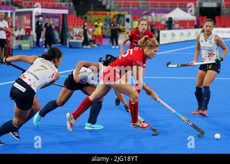 Pauline Leclef in Belgio è stato ritratto in azione durante una partita di hockey tra le Pantere rosse belghe e il Giappone, mercoledì 06 luglio 2022 a Terrassa, Spagna, partita 3/3 in pool D della fase di gruppo della Coppa del mondo FH femminile 2022. BELGA FOTO JOMA GARCIA Foto Stock