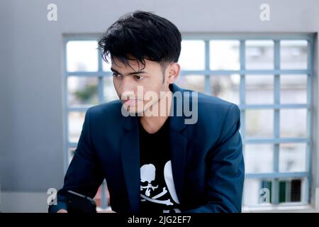 500+ migliori foto di Handsome Boy | Foto di Cute Stylish Boy | Scarica immagini di Beautiful Boy Stock Free Images on alamy Foto Stock