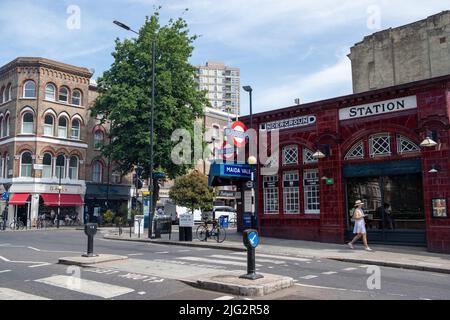 Londra - Giugno 2022: Stazione della metropolitana Maida vale, stazione della metropolitana Bakerloo line su Elgin Avenue nel W9 West London. Foto Stock