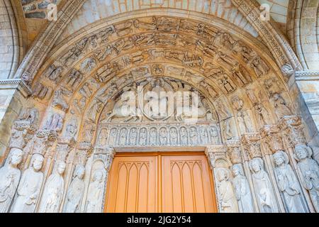 La Cattedrale di le Mans è dedicata a San Giuliano di le Mans, il primo vescovo della città che ha stabilito il cristianesimo nella zona. Francia. Costruito tra il 6th Foto Stock