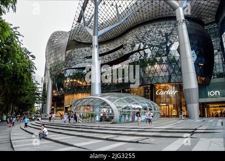 Centro commerciale DI ION Orchard di nuova costruzione presso la stazione MRT di Orchard, Singapore Foto Stock