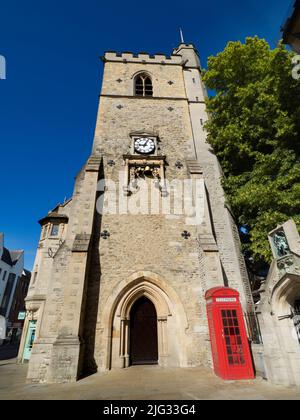 Carfax Tower, l'ultima parte rimanente di una chiesa medievale del 12th secolo, sorge al centro di Oxford, all'incrocio di George Street, la High St Foto Stock