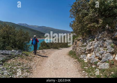 Parco Nazionale dei Monti Sibillini, trekking sul sentiero del Lame rosse, Marche; Italia, Europa Foto Stock