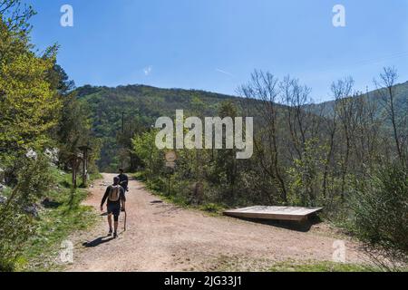 Parco Nazionale dei Monti Sibillini, trekking sul sentiero del Lame rosse, Marche; Italia, Europa Foto Stock