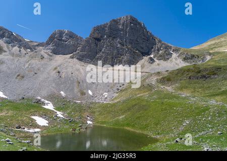 Parco Nazionale dei Monti Sibillini, lo Stagno effimero di Palazzo Borghese, Foce di Montemonaco, Marche, Italia, Europa Foto Stock