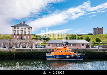 Gunsgreen House sopra il porto, Eyemouth, Berwickshire, Scozia, Regno Unito Foto Stock