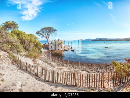 Notevole vista sulle spiagge di Palombaggia e Tamaricciu. Famosa destinazione di viaggio. Ubicazione: Porto-Vecchio, Corsica, Francia, Europa Foto Stock