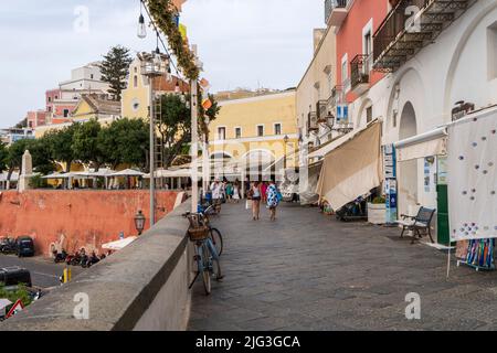 A piedi intorno a Ponza, Lazio, Italia, Europa Foto Stock