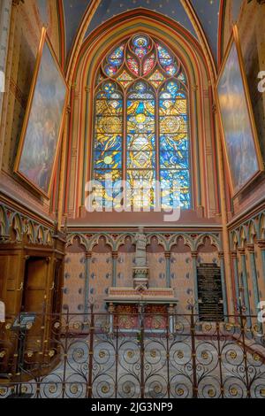 La cappella assiale, del 13th secolo, è dedicata a San Yves. La Cattedrale della Santa Croce (Sainte-Croix) di Orleans nel Centre-Val de lo Foto Stock