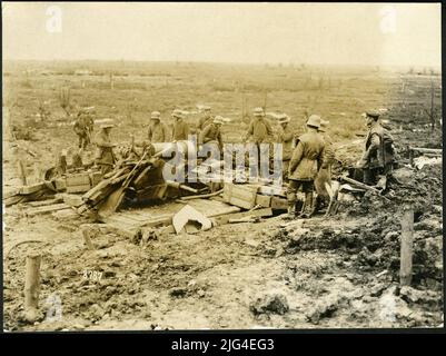 Sul Kemmel. Inglese pesante catturato nell'area di combattimento aperta. Batteria Haubitsz. (198) Foto Stock