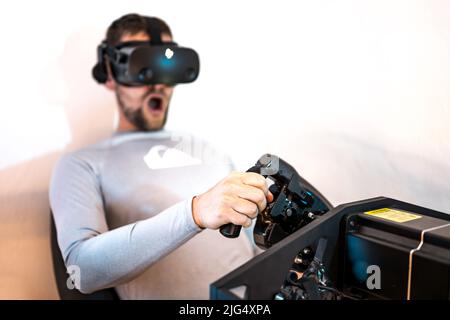 Un giocatore si diverte con una pista di alta qualità Foto Stock