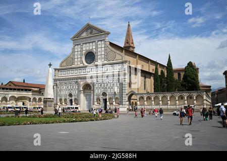 Facciata esterna della Chiesa di Santa Maria Novella a Firenze Foto Stock