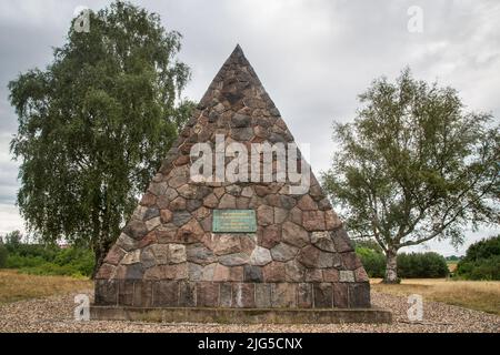 Bülow-Pyramide (piramide di Bülow), zur Erinnerung an die Schlacht bei Großbeeren gegen die napoleonischen Trupen am 23. Agosto 1813, Großbeeren, Germania Foto Stock
