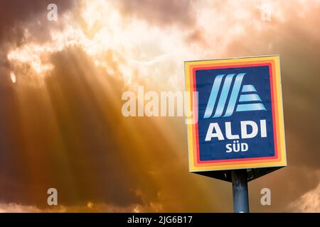 Werbeschild der Firma ALDI-Süd Foto Stock