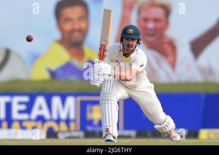 Galle, Sri Lanka. 8th luglio 2022. Il Travis Head australiano gioca un colpo durante il 1st giorno della partita di cricket di prova del 2nd tra Sri Lanka e Australia al Galle International Cricket Stadium di Galle il 8th luglio 2022. Viraj Kothalwala/Alamy Live News Foto Stock