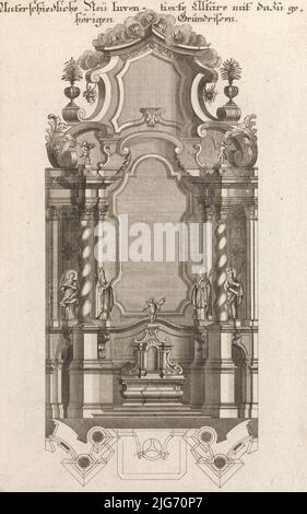 Disegno per un altare monumentale, piatto i da 'Unterschiedliche Neu Inventierte Alt&#xe4;re mit darzu geh&#XF6;rigen Profillen u. Grundri&#xdf;en.', stampato ca. 1750-56. Foto Stock