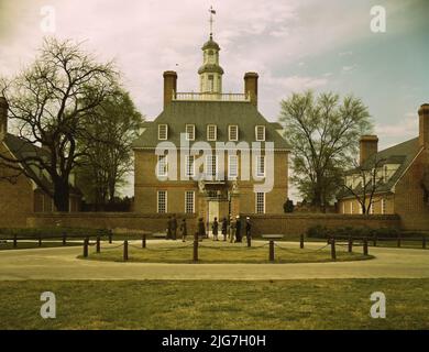 Il Palazzo del Governatore, Williamsburg, Va. il campidoglio della colonia della Virginia durante il 18th secolo che fu ricostruito e restaurato al suo stato originale da John D. Rockefeller, Jr., durante il 1930s. Foto Stock